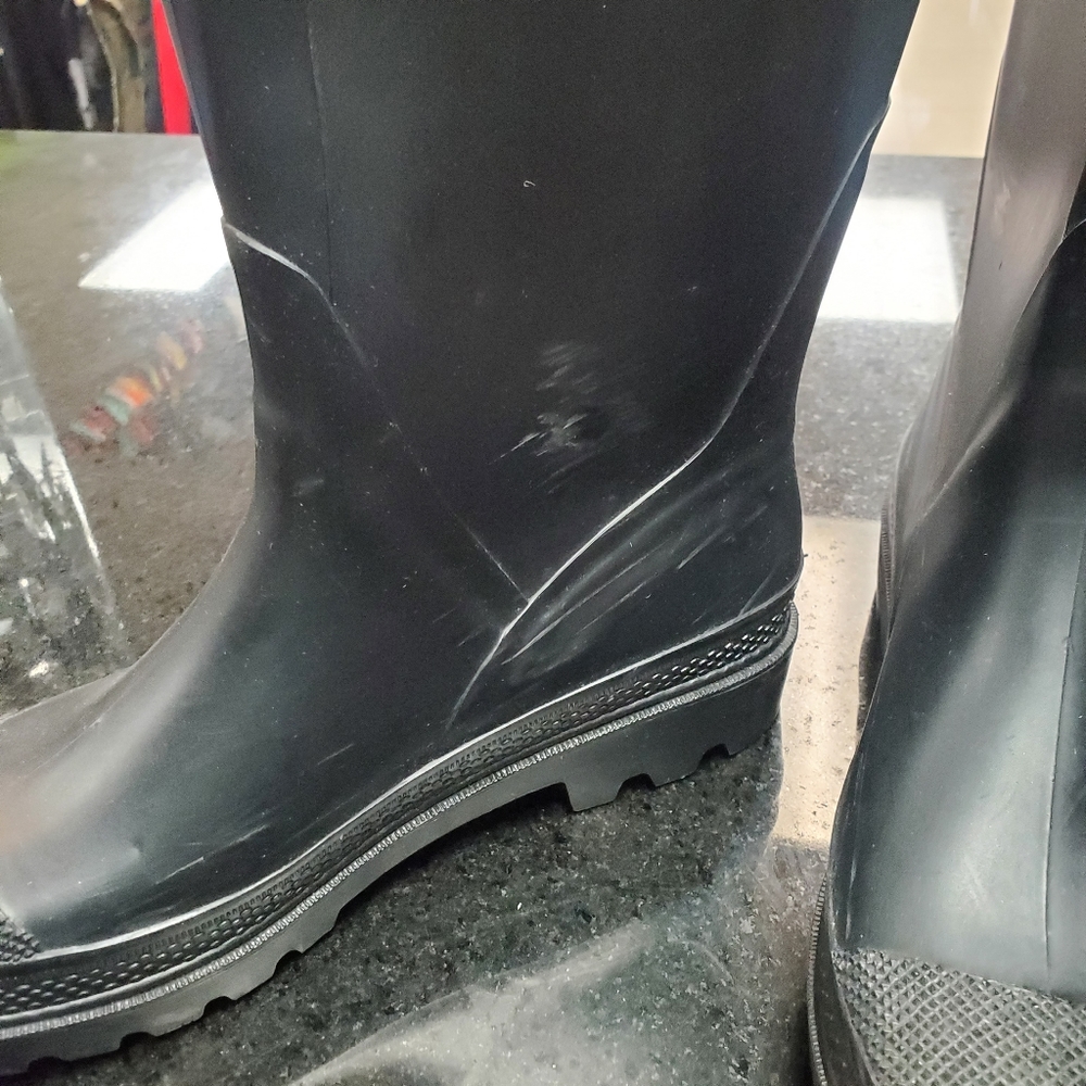 Burberry Women's Black Rain Boots - Picture 7 of 12